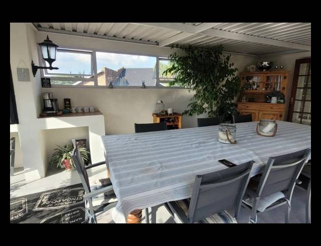 4 BEDROOM FREESTANDING FOR SALE IN ELANDSHAVEN